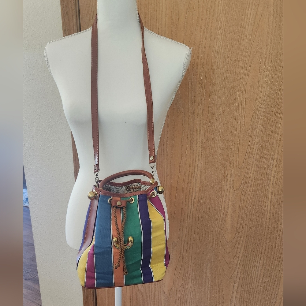 Vintage Bucket Purse - Picture 8 of 8